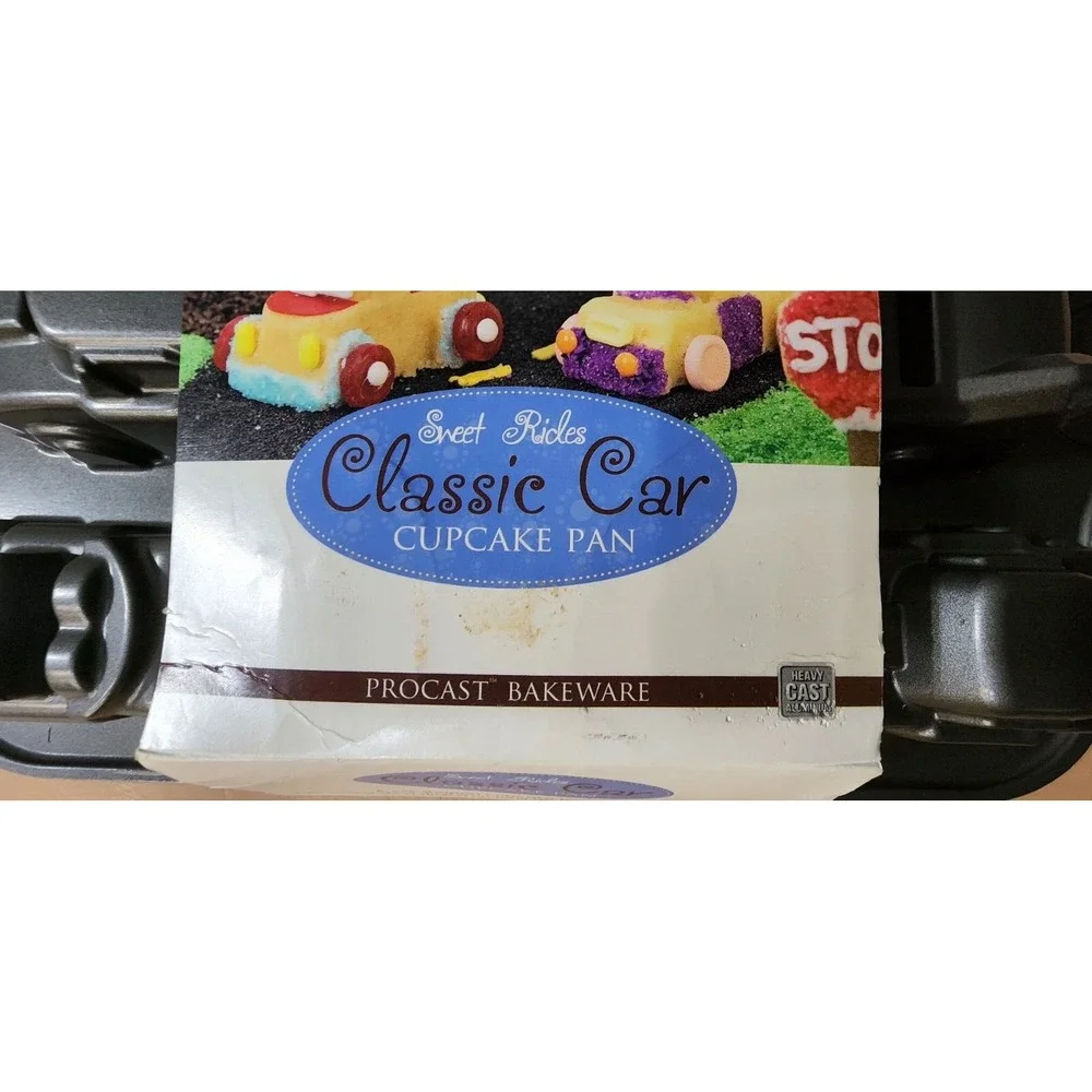 Nordic Ware Classic Car Automobile Cup Cake Baking Pan W/‎ 8 Car Molds VTG FUN
